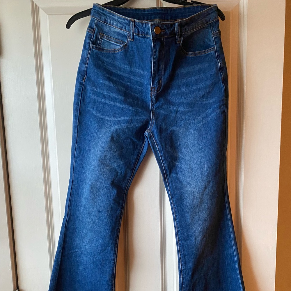 Flamingo Y2K flare high rise jeans size medium NWOT